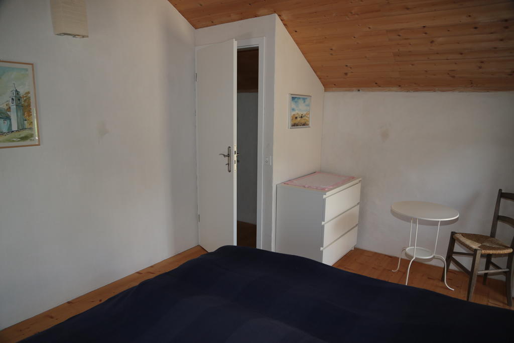Ferienwohnung Casa Flora Verdabbio Zimmer foto